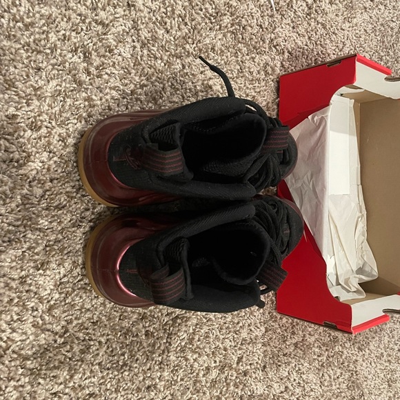 Nike Maroon Foamposite Shoes men size 9 - Picture 3 of 6